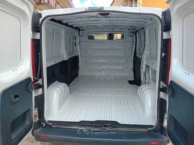 Opel Vivaro 27 2.0 DIESEL 115 CV MOTORE NUOVO GARANTITO 12 MESI Bianco usata Napoli