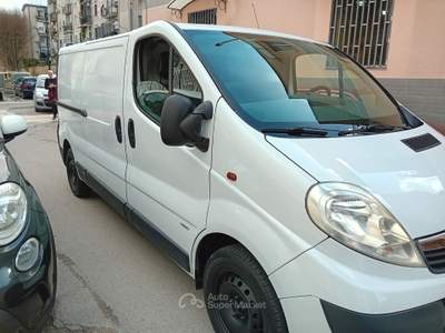 Opel Vivaro 27 2.0 DIESEL 115 CV MOTORE NUOVO GARANTITO 12 MESI Bianco usata Napoli