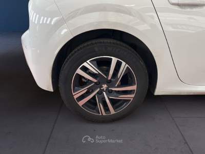 Peugeot 208 II 2019 1.2 puretech Allure Pack s&s 100cv Bianco usata Torino