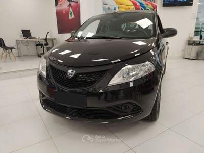 Lancia Ypsilon  - ypsilon 1.0 firefly hybrid silver s&s 70cv Nero usata Roma