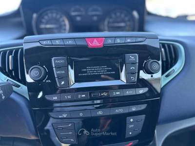 Lancia Ypsilon  - ypsilon 1.0 firefly hybrid silver s&s 70cv Grigio usata Roma