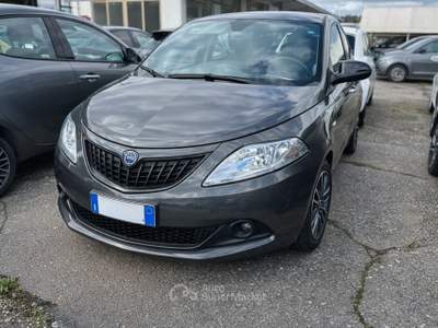 Lancia Ypsilon  - ypsilon 1.0 firefly hybrid silver s&s 70cv 5p.ti Grigio usata Roma