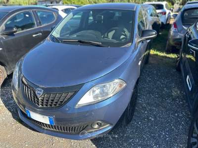 Lancia Ypsilon  - ypsilon 1.0 firefly hybrid silver s&s 70cv 5p.ti Blu/Azzurro usata Roma