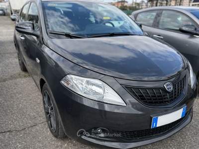 Lancia Ypsilon  - ypsilon 1.0 firefly hybrid silver s&s 70cv Grigio usata Roma