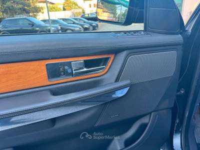 Land Rover Range Rover Sport Range Sport 3.0 SDV6 SE Nero usata Bulgarograsso