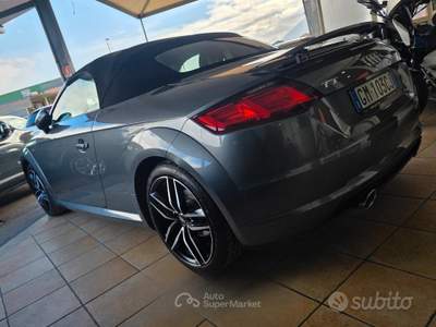 Audi TT Roadster 2.0 TDI ultra Design usata Pompei