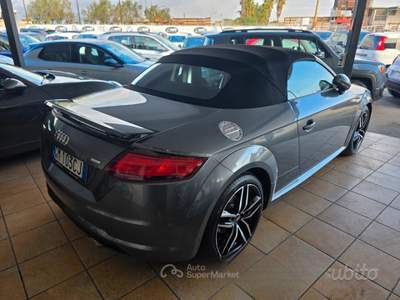 Audi TT Roadster 2.0 TDI ultra Design usata Pompei