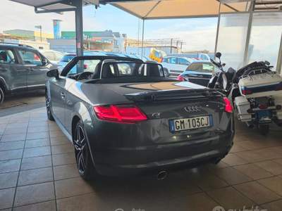 Audi TT Roadster 2.0 TDI ultra Design usata Pompei