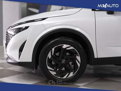 Nissan Qashqai 1.3 MHEV N-Connecta 2WD 158CV xtronic Bianco usata Latina