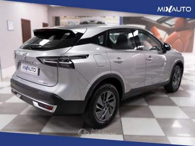 Nissan Qashqai 1.3 MHEV Acenta 2WD 140CV Grigio usata Latina