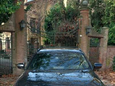 BMW Serie 5 520d BMW 520d Tourig M Sport Nero usata Scandiano
