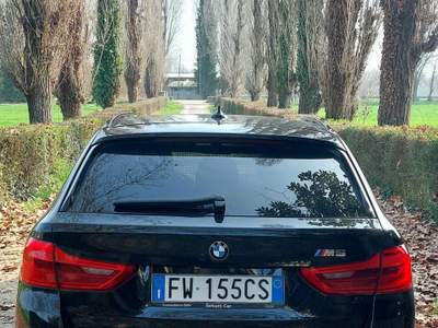 BMW Serie 5 520d BMW 520d Tourig M Sport Nero usata Scandiano