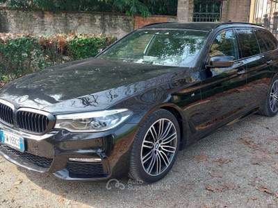 BMW Serie 5 520d BMW 520d Tourig M Sport Nero usata Scandiano
