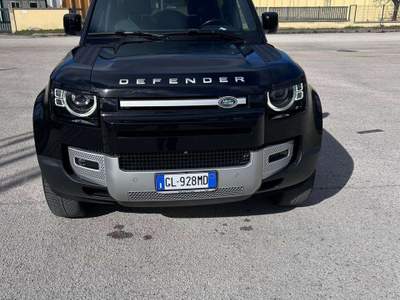 Land Rover Defender 90 3.0d i6 mhev X-Dynamic SE awd 200cv auto usata Bastia Umbra