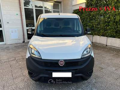 Fiat Doblò 1.6 MJT 105CV Cargo Lamierato 3 Posti Bianco usata Alberobello