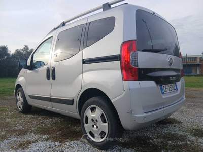 Fiat QUBO neopatentati, unico proprietario Argento usata Massa