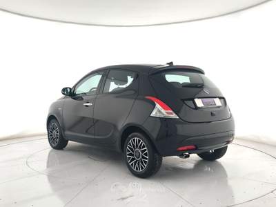 Lancia Ypsilon Ypsilon 1.0 firefly hybrid platino s&s 70cv camera Nero usata Ghedi