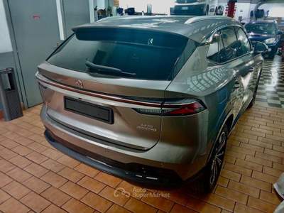 MG HS HEV  224cv Luxury Grigio usata Melegnano