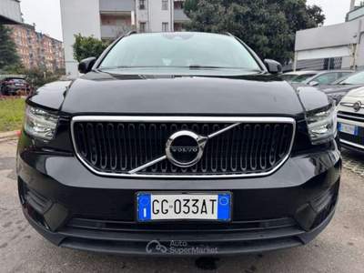 Volvo XC40 T2 130CV MOMENTUM CORE Nero usata Milano