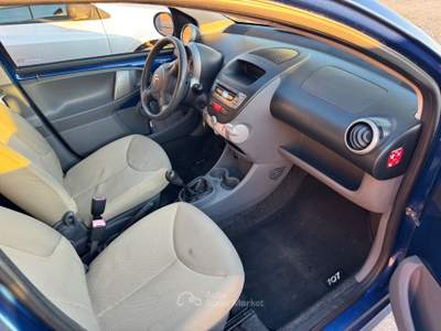 Peugeot 107 5p. Plaisir Blu/Azzurro usata LUCERA