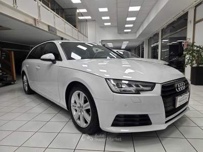 Audi A4 122 CV S tronic Design Bianco usata Rovigo