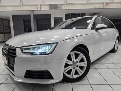 Audi A4 122 CV S tronic Design Bianco usata Rovigo