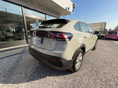 Volkswagen Taigo DSG Life Beige usata Tricesimo