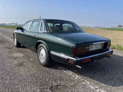Jaguar XJ6 2.9 Sovereign manuale ASI Verde usata Luzzara