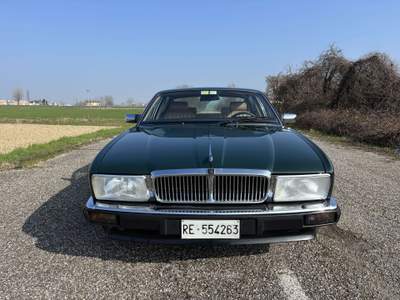 Jaguar XJ6 2.9 Sovereign manuale ASI Verde usata Luzzara