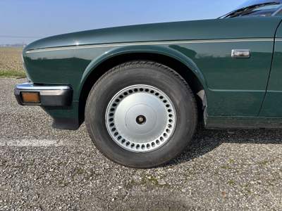 Jaguar XJ6 2.9 Sovereign manuale ASI Verde usata Luzzara