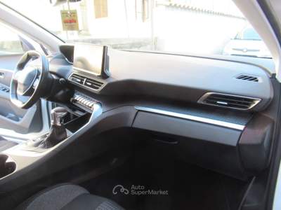 Peugeot 3008 S&S Allure Bianco usata Striano