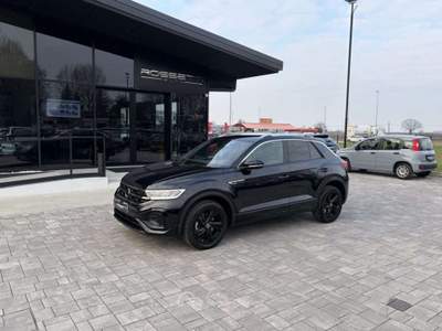 Volkswagen T-Roc 2.0 TDI R-Line DSG 150 CV Nero usata Russi