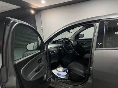 Lancia Ypsilon 1.3 MJT 16V 95 CV 5 porte S&S Gold Grigio usata Atena lucana