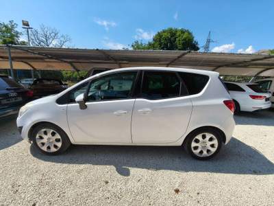 Opel Meriva Meriva II 2010 1.3 cdti ecoflex Elective 95cv Bianco usata Gubbio