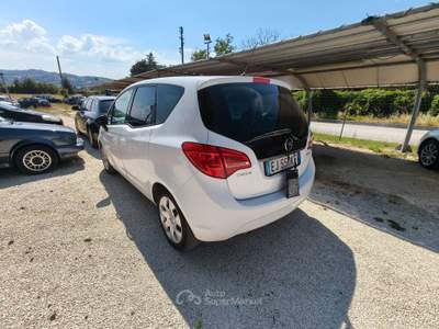 Opel Meriva Meriva II 2010 1.3 cdti ecoflex Elective 95cv Bianco usata Gubbio