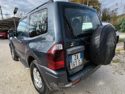 Mitsubishi Pajero 3p 3.2 tdi 16v di-d usata Gubbio