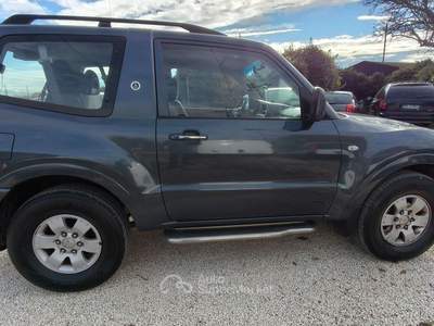 Mitsubishi Pajero 3p 3.2 tdi 16v di-d usata Gubbio