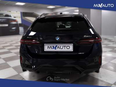 BMW Serie 5 530d Futura d Touring 48V xDrive Auto Nero usata Latina