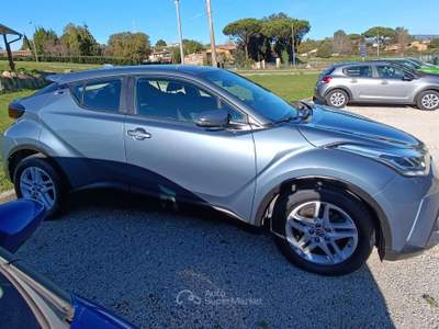 Toyota C-HR C-HR I 2020 1.8h Active e-cvt Blu/Azzurro usata Bracciano
