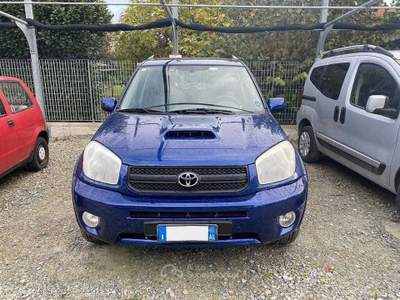 Toyota RAV4 2.0 Tdi D-4D cat 5 porte Sol Blu/Azzurro usata Pinerolo