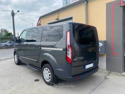 Ford Tourneo Custom 310 2.0 TDCi 130CV aut. PC Trend Grigio usata Pinerolo