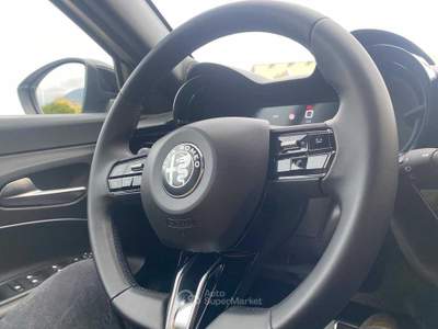 Alfa Romeo Junior 1.2 145 CV Hybrid eDCT6 Speciale Bianco usata Pinerolo