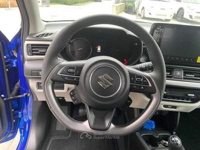 Suzuki Swift 1.2 Hybrid Top Blu/Azzurro usata Pinerolo