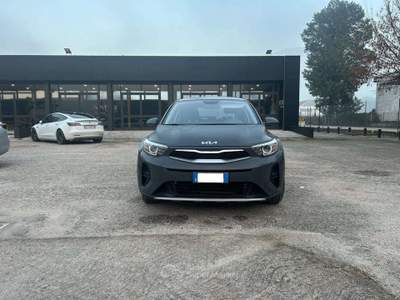 Kia Stonic Stonic 1.2 dpi Urban 84cv VETTURA IN ARRIVO Grigio usata Trevi