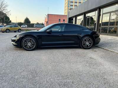 Porsche Taycan Taycan Nero usata Trevi