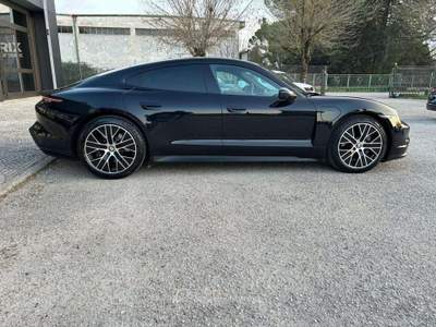 Porsche Taycan Taycan Nero usata Trevi