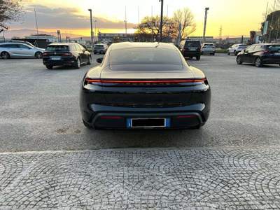 Porsche Taycan Taycan Nero usata Trevi