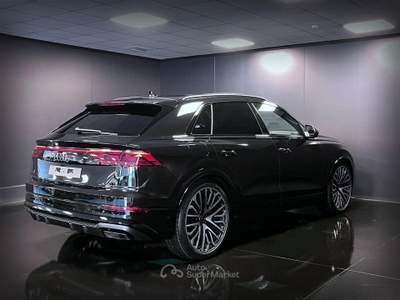 Audi Q8 SUV 50 TDI 286CV quattro S line LISTINO 140.520€ Nero usata Arsiè