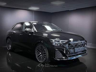 Audi Q8 SUV 50 TDI 286CV quattro S line LISTINO 140.520€ Nero usata Arsiè