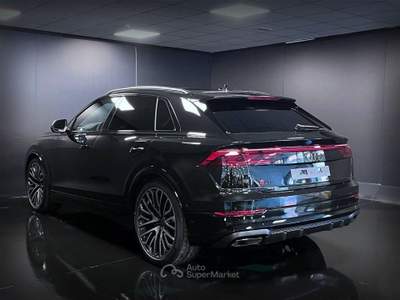 Audi Q8 SUV 50 TDI 286CV quattro S line LISTINO 140.520€ Nero usata Arsiè